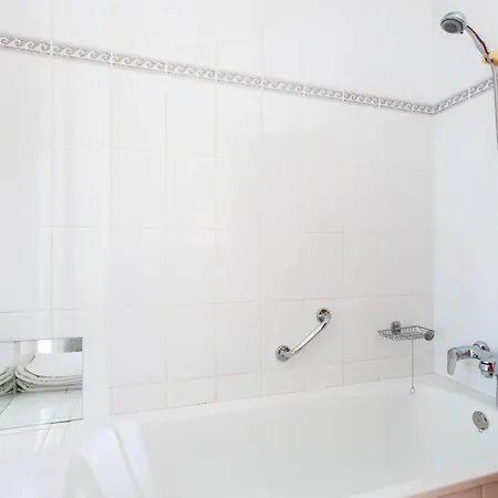 Luxusapartment By Interhome קוסטה דל סילנסיו